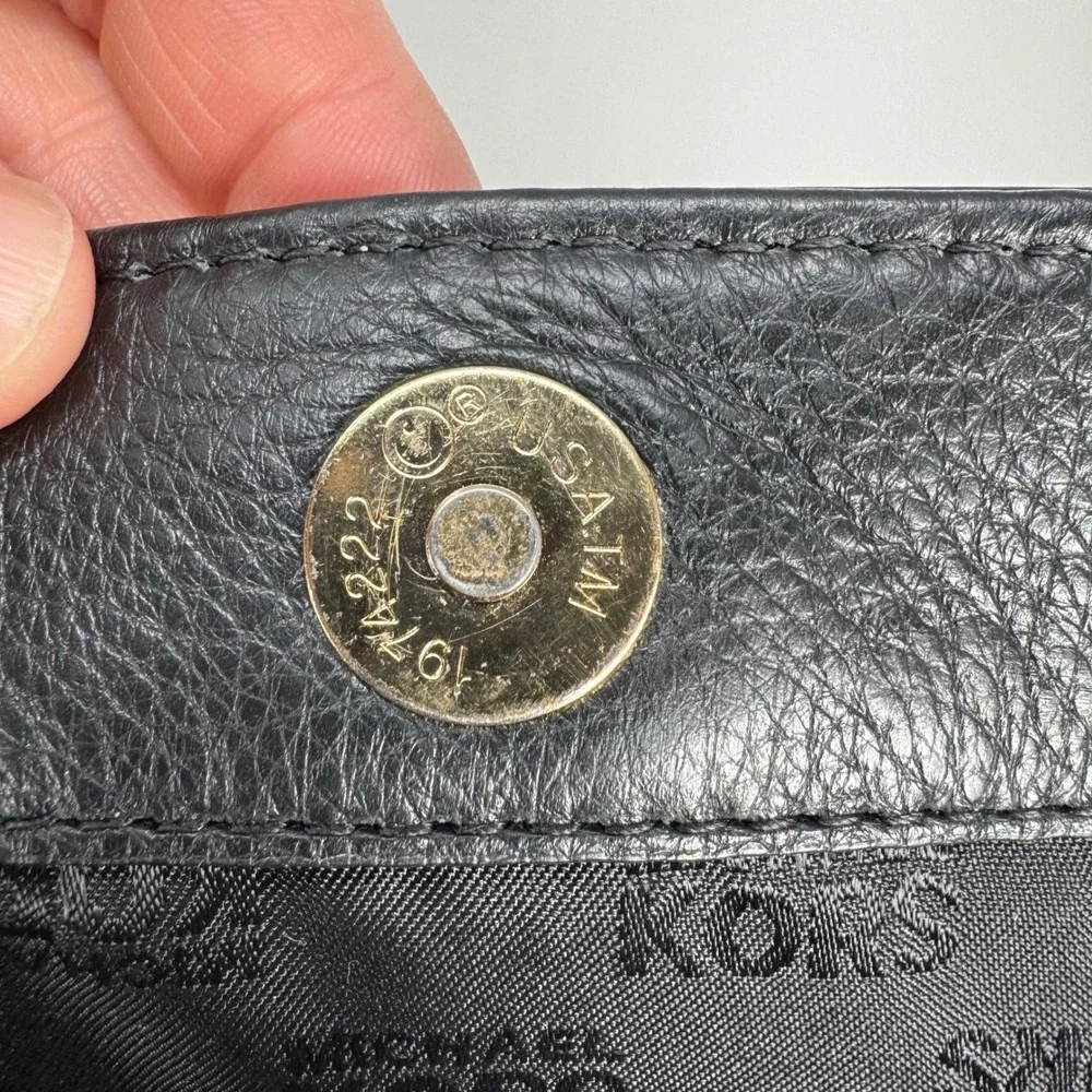 Michael Kors Black Leather Shoulder Bag Gold Hardware Clutch‎ Removable Strap